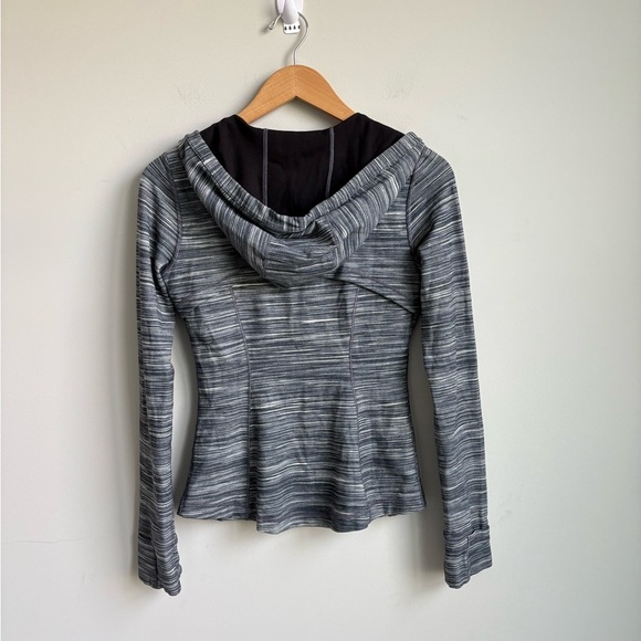 Lululemon Hooded Define Jacket Size 6 - Picture 5 of 6